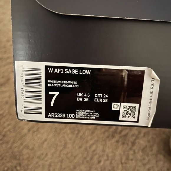 Nike Air Force 1’s Sage Low - Picture 4 of 4